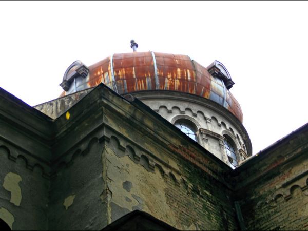 Zrujnowana , murowana cerkiew greckokatolicka , wybudowana w 1904 r. w stylu nowobizantyjskim w Starym Dzikowie. W 2007 r. w jej plenerach kręcono film A. Wajdy