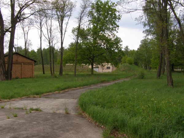 Byłe magazyny wojskowe nieistniejącej Brygady JW 5575   fot. 13