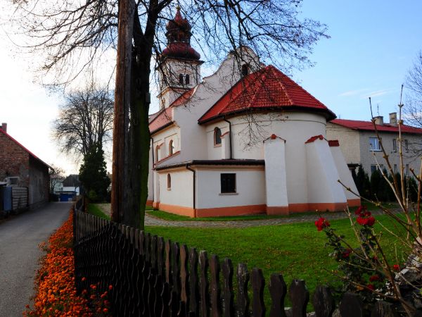 Buków-Kościół p.w M.B.Nieustającek Pomocy