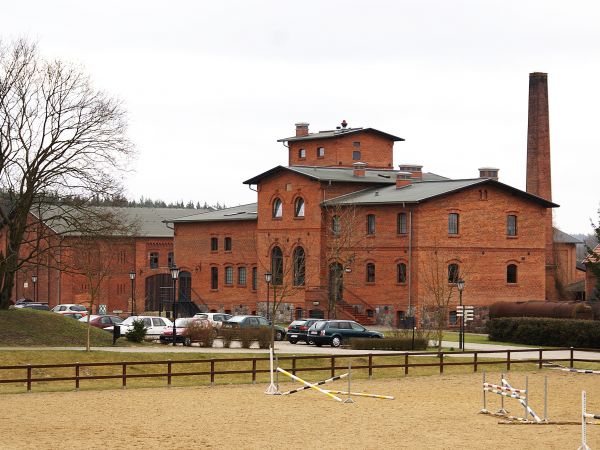 Folwark w Mierzęcinie budynek byłej gorzelni