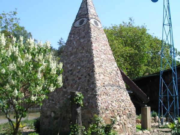 Wygiełdów: nie tylko Egipt ma swoje piramidy...