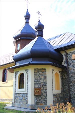 Murowana parafialna cerkiew greckokatolicka św. Michała Archanioła w Olszanach . Cerkiew została zbudowana w 1924, w miejscu wcześniejszej murowanej cerkwi, zbu