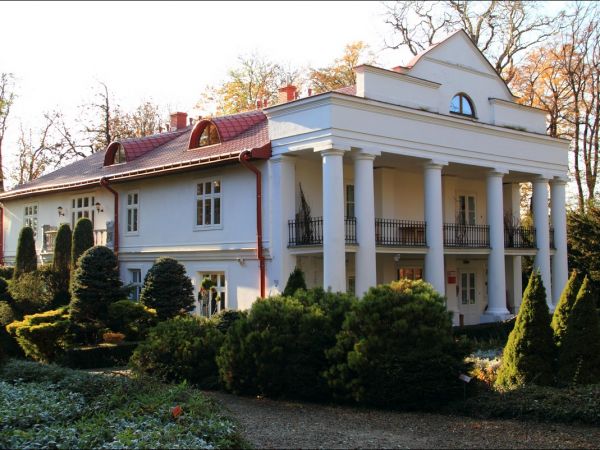 Arboretum w Bolestraszycach - jesienią.
