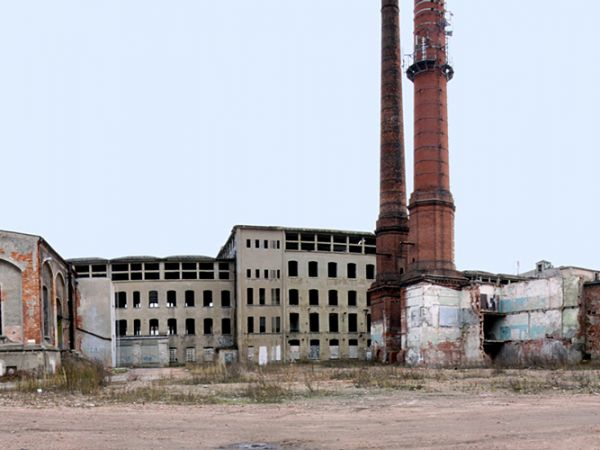 Fabryka Nici "Odra" 
Fabryka istniała blisko 200 lat. W PRL była sztandarowym zakładem przemyslowym. Przed upadkiem w fabryce pracowało 4 tys. ludzi, zamknieta