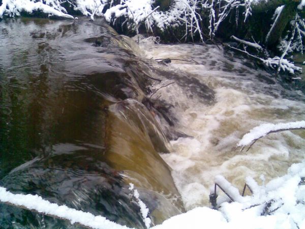 Całkiem niezły wodospad na rzece