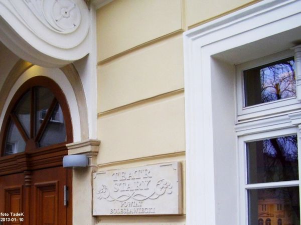 Teatr Stary -01-2013 po remoncie (długoletnim)i modernizacji, zdjęcie elementy ozdobne nad wejściem. ...