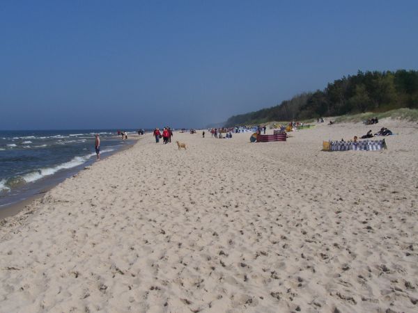 POBIEROWO zapraszamy na szeroka, piaszczysta plaze.