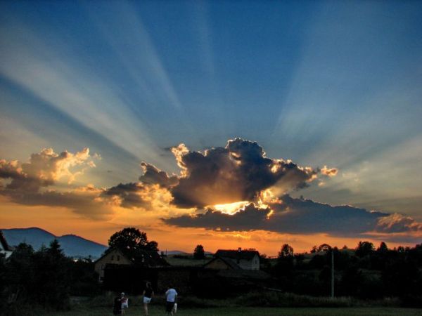 Zachód  słońca  oglądany  w Sosnówce