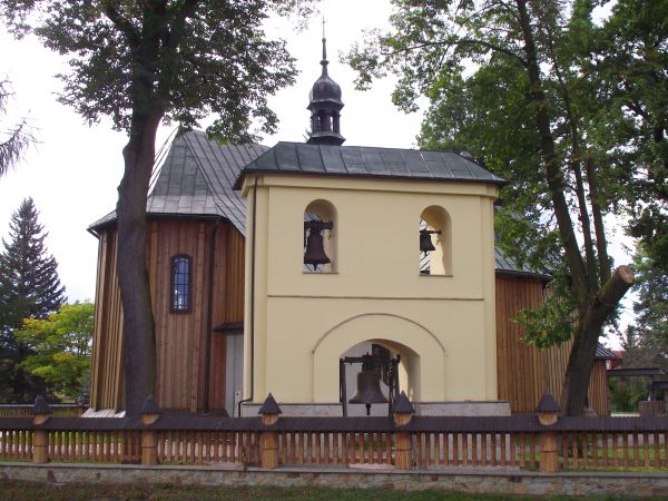 dzwony odzywały się również "na trwogę" - ostrzegały przed pożarem, powodzią, burzą, huraganem, napadem. Wierzono, że ich dźwięk odpędza gradowe chmury i zarazę