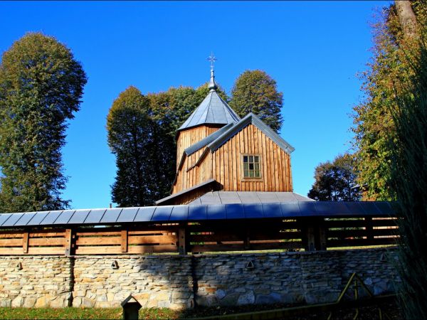 Cerkiew Opieki Matki Bożej w Młynach. Wybudowana pod koniec XVII wieku.  Obecnie Kościół filialny rzymskokatolickiej parafii w Korczowej. W latach 1852-70  prob
