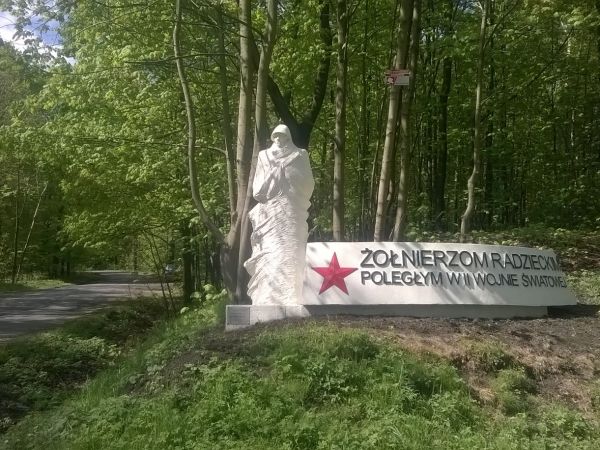 ŻOŁNIERZOM RADZIECKIM POLEGŁYM W II WOJNIE ŚWIATOWEJ