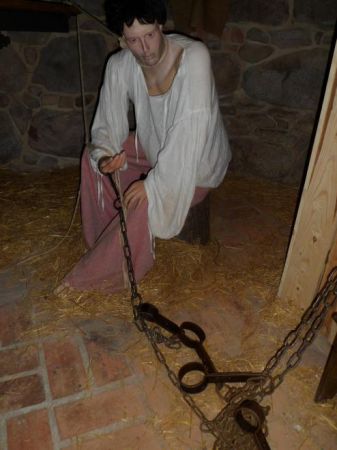 ... o co i za co ? - no ale wyrok wyrokiem - w karcerze wieży zamkowej.