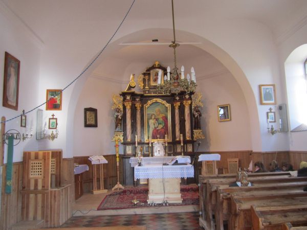 Wnętrze kaplicy p.w.św.Anny w Więciórce Polanie