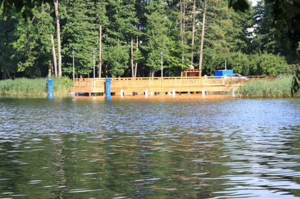 Pomost widokowo-cumowniczy / j. Trzesiecko (Szczecinek)