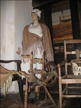 W budynku XIX wiecznego zajazdu mieści się Muzeum Regionalne (ul. Kity 26).