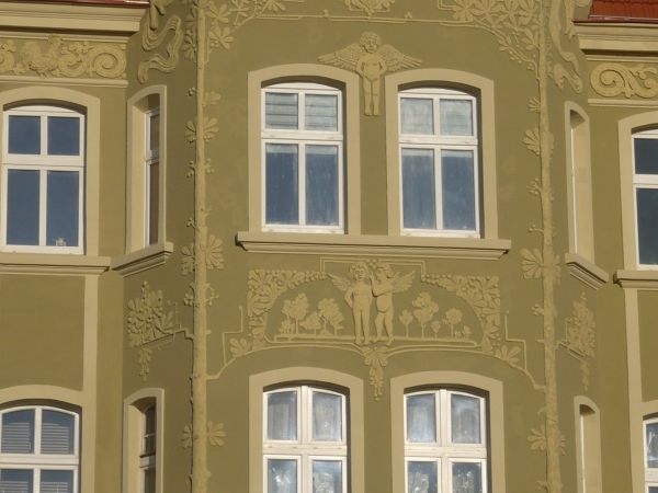 Fragment   dekoracji  tej  kamienicy.