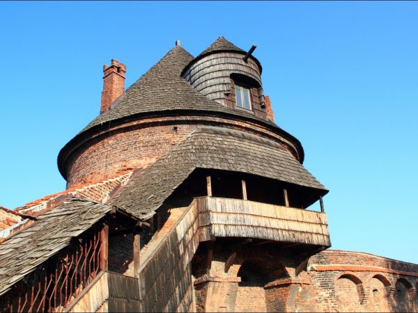 Kościół pw. św. Mikołaja i Stanisława biskupa w Jarosławiu przy ulicy Benedyktyńskiej. Przez starszych mieszkańców zwany Anna Kasarnia, został zbudowany w latac