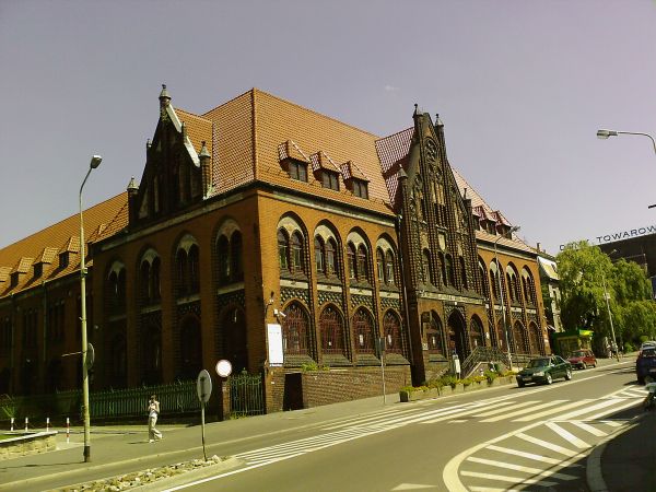 Wałbrzych. Budynek Poczty Polskiej.