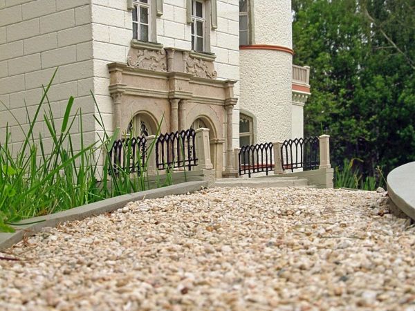 KOWARY - Park Miniatur Zabytków Dolnego Śląska - Pałac Wojanów wybudowany został w XIX w. w stylu neorenesansowym dla króla Fryderyka Wilhelma III, który podaro