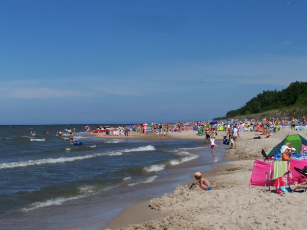 Pobierowo plaza Borowiak. Zapraszamy na wypoczynek!