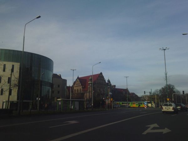 Akademia muzyczna i aula uniwersytecka