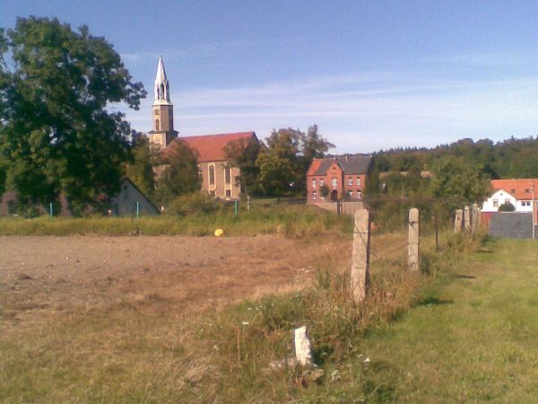 Czyż nie pięknie wygląda Kościół i szkoła?