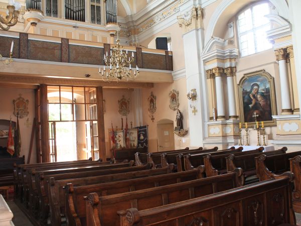 Łopienno, kościół.