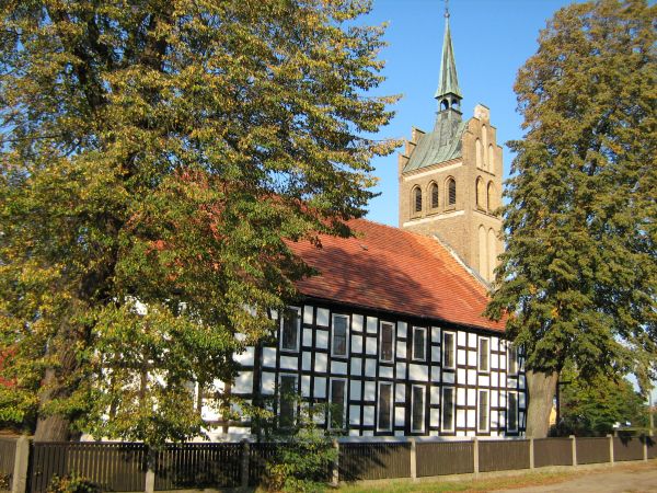 Świętno, Kościół p.w. św. Stanisława Kostki.