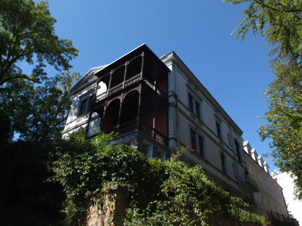 Jeden z budynków projektu Beksińskiego