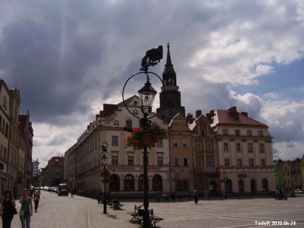 Rynek w letnim słońcu