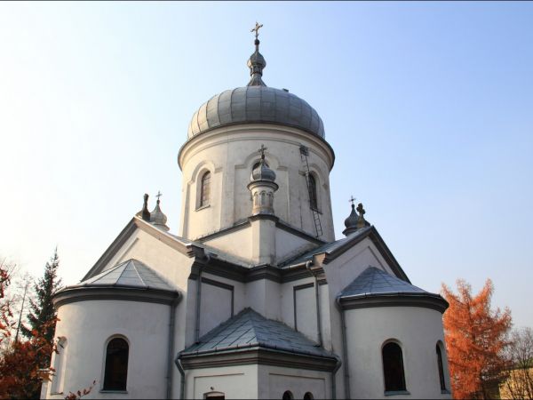 Cerkiew prawosławna pw. Świetych Kosmy i Damiana w Zapałowie.