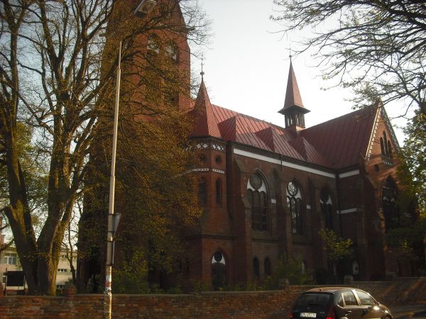 Kościół w Policach