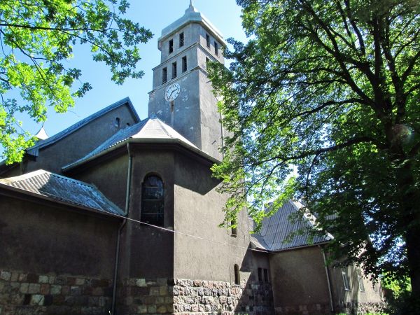 Kościół w Piecach na Pomorzu