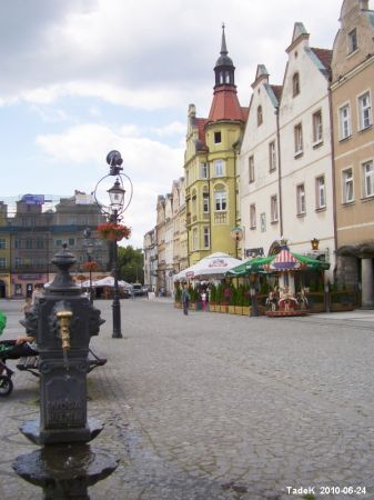 Północna strona Rynku - odnowione kamieniczki