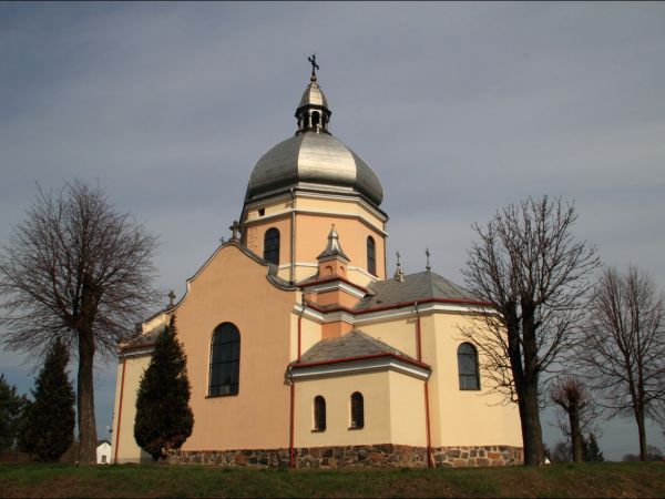 Kościół p.w. św. Antoniego w Cetuli , dawniej cerkiew p.w. św. Michała Archanioła.