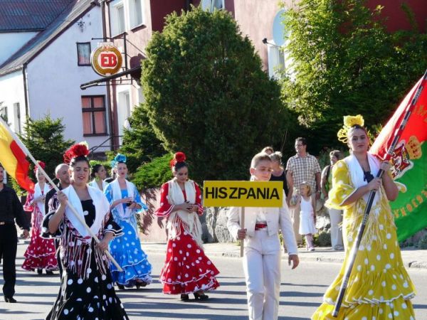 Co roku zawsze pod koniec lipca,odbywa się w Wielu "Międzynarodowy Festiwal Folkloru"