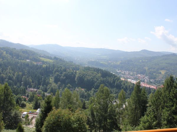 Wisła latem z apartamentów widokowych na Bukowej