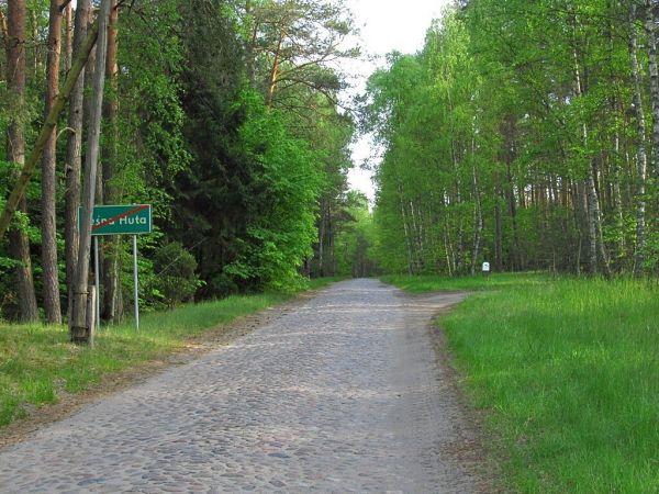 Bruk z Leśnej Huty w kierunku Czarnej Wody