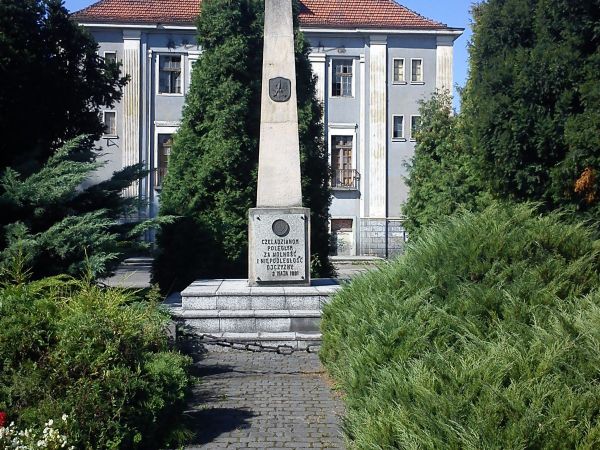 Czeladź-Pomnik Poświęcony Czeladzianom Poległym Za Wolność..JPG