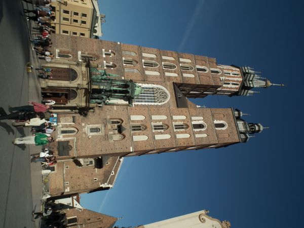 Kościół archiprezbiterialny pw. Wniebowzięcia Najświętszej Marii Panny - zwany także kościołem Mariackim jeden z największych i najważniejszych po Katedrze Wawe