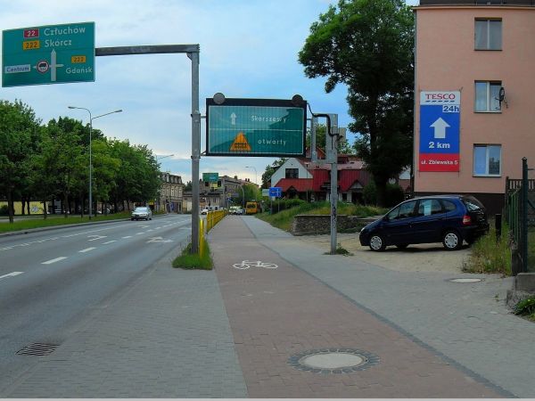 Dojazd do głównego skrzyżowania w mieście