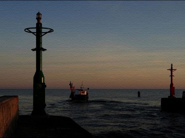 Kuter wypływa na łowisko