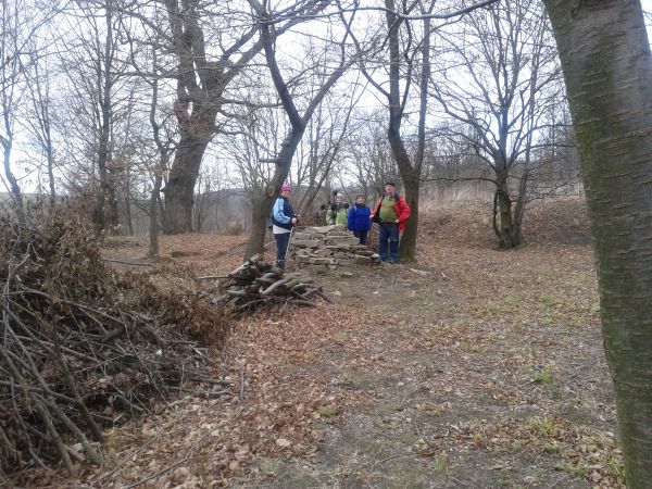 na cmentarzu wyznawców obrządku grecko-katolickiego, uporządkowanym przez wolontariuszy "Stowarzyszenia Mniejszości Karpackich" z Zagórza.