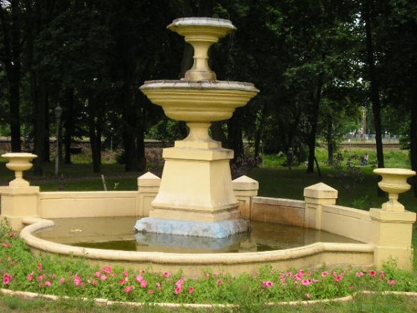 Fontanna w Parku Kościuszki w Szamotułach