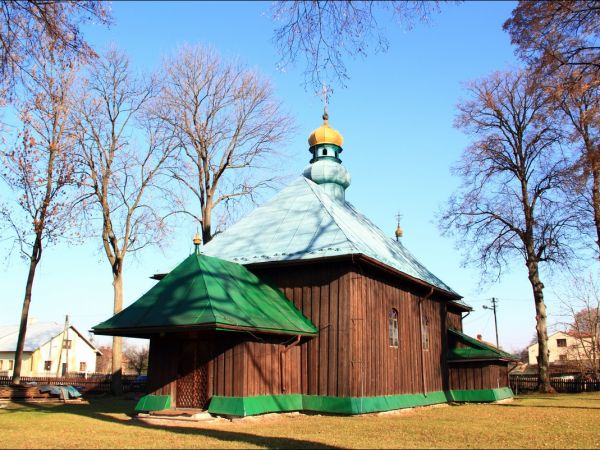 Cerkiew Opieki Matki Bożej w Kłokowicach - drewniana parafialna cerkiew prawosławna w dekanacie Przemyśl (dawniej świątynia greckokatolicka). Zbudowana na miejs