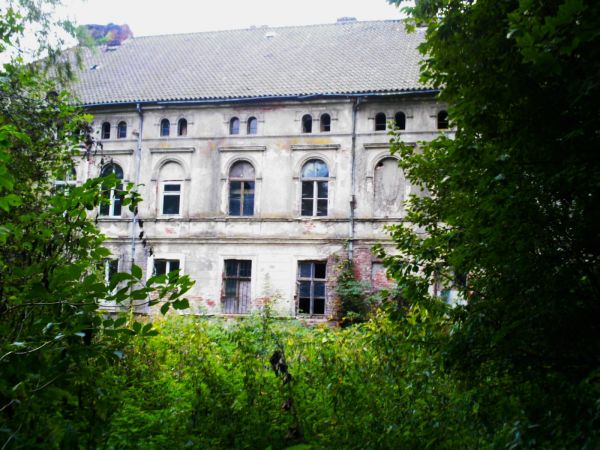 Część tyłów pałacu.