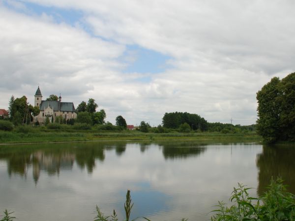 Widok na kościół Św Piotra i Pawła