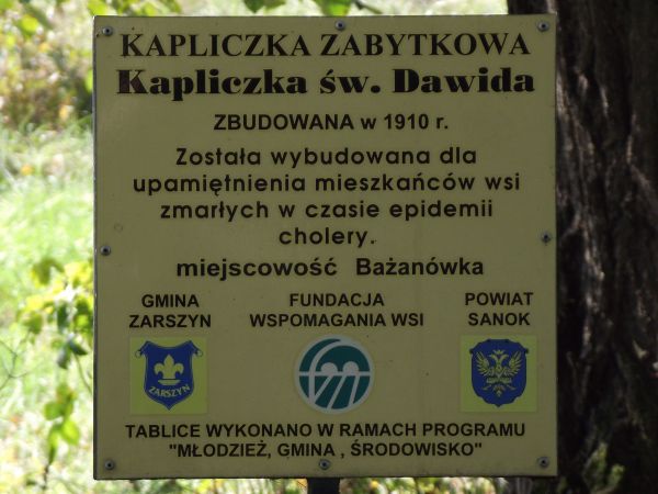 na cmentarzu cholerycznym, warto też wiedzieć że na terenie tej gminy jest -  a raczej był  drugi cmentarz choleryczny - na przysiółku Stachanów tj. obok polnej