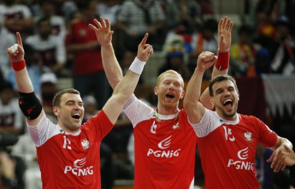Polska - trzecią drużyną świata !  Zdjęcie pochodzi z Kataru .