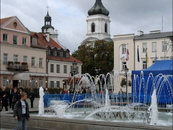 Piękna fontanna przed Ratuszem.